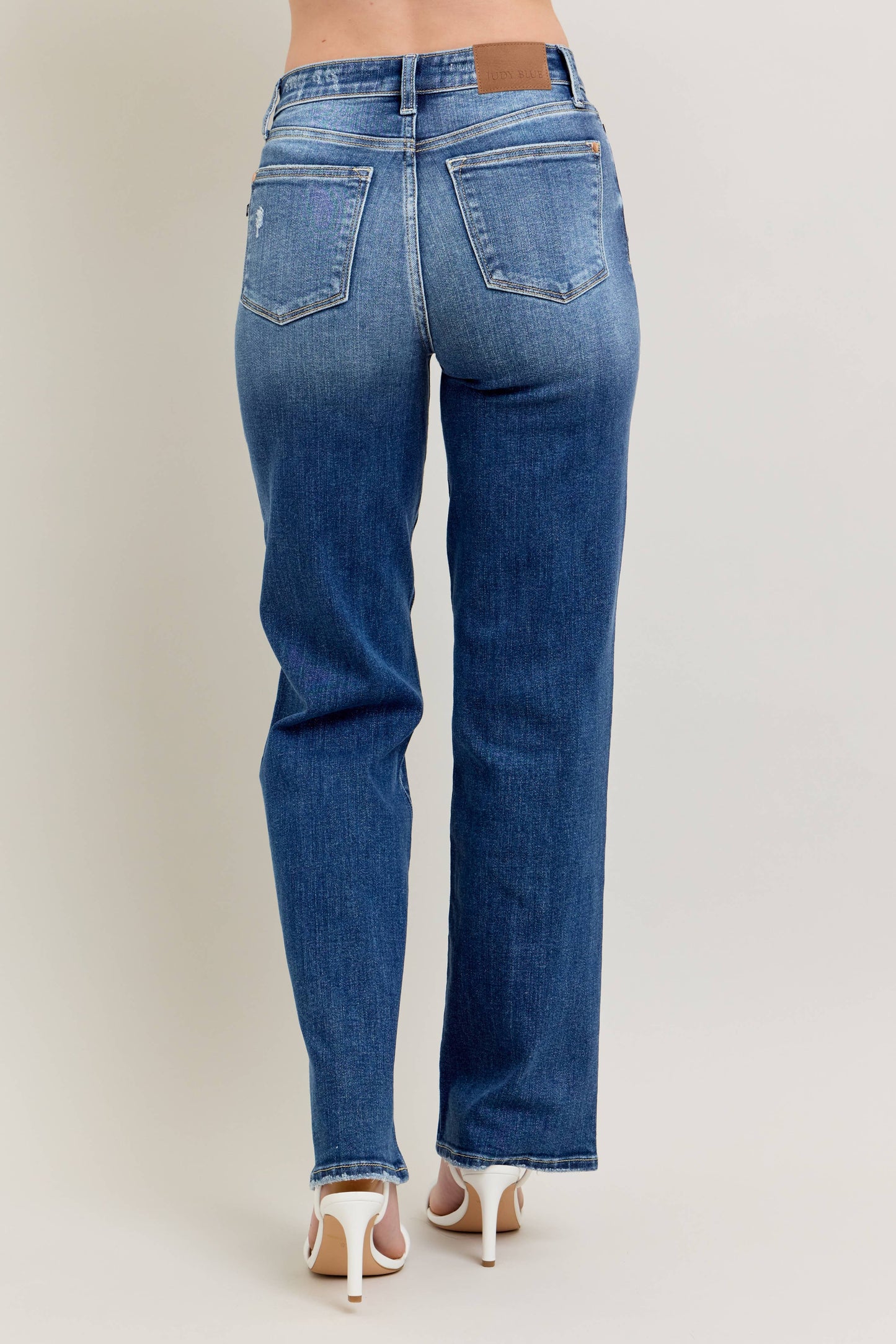 Dark Wash 90's Straight Leg