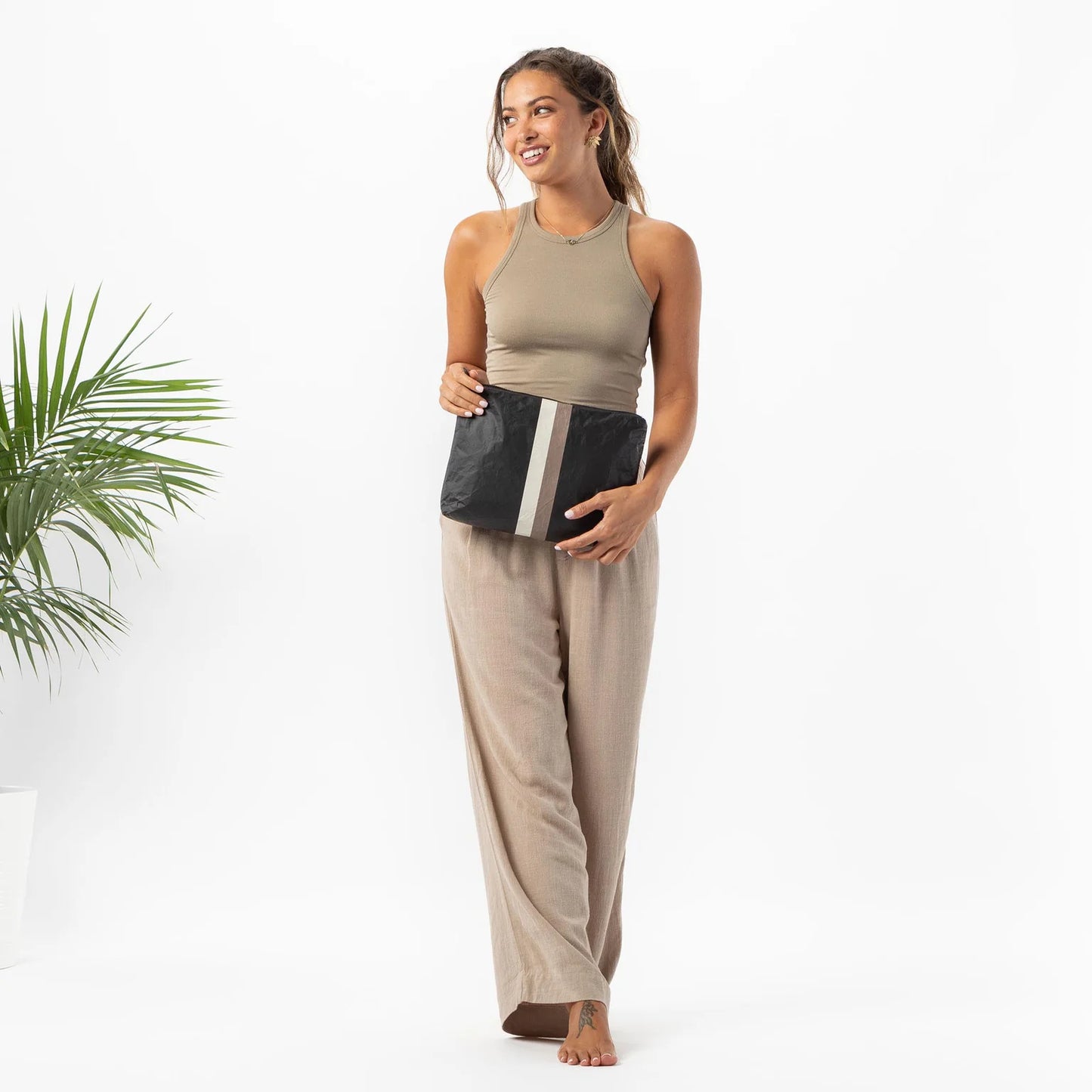 Mid Le Voyageur Pouch