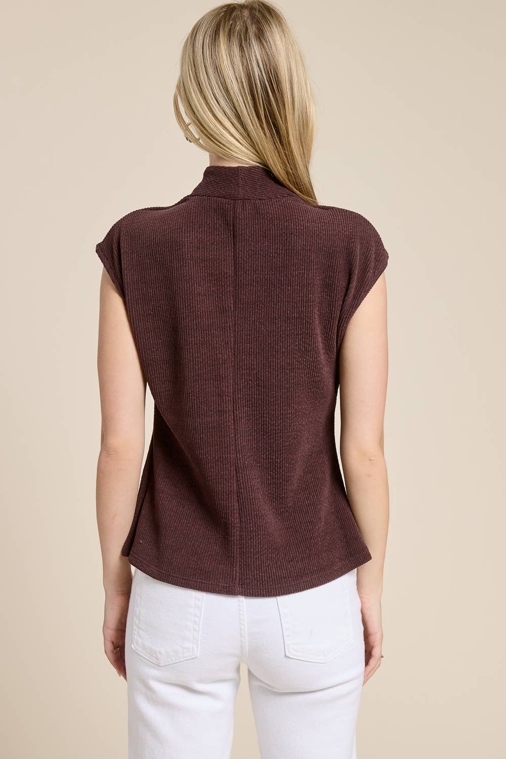 Thea Vest